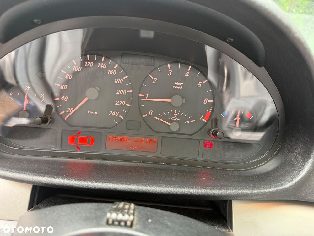 BMW Seria 3 318 Ci Edition Exclusive - 16