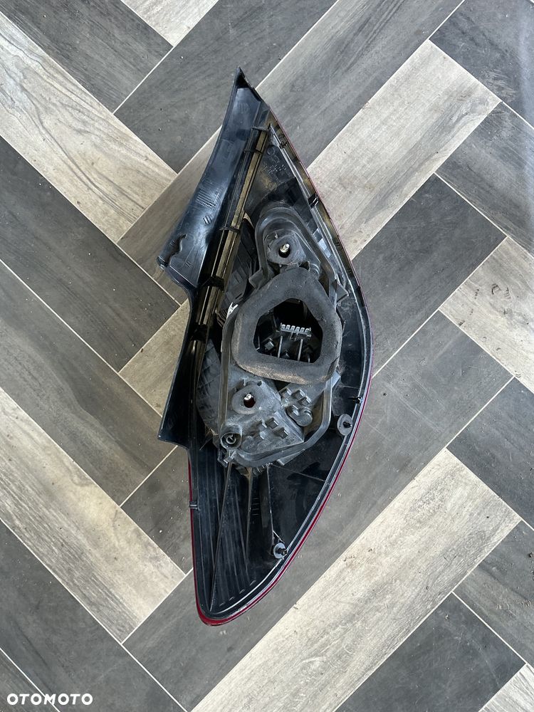 OPEL CORSA D LAMPA PRAWA TYŁ - 3