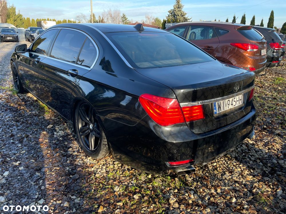 BMW Seria 7 750i L xDrive - 6