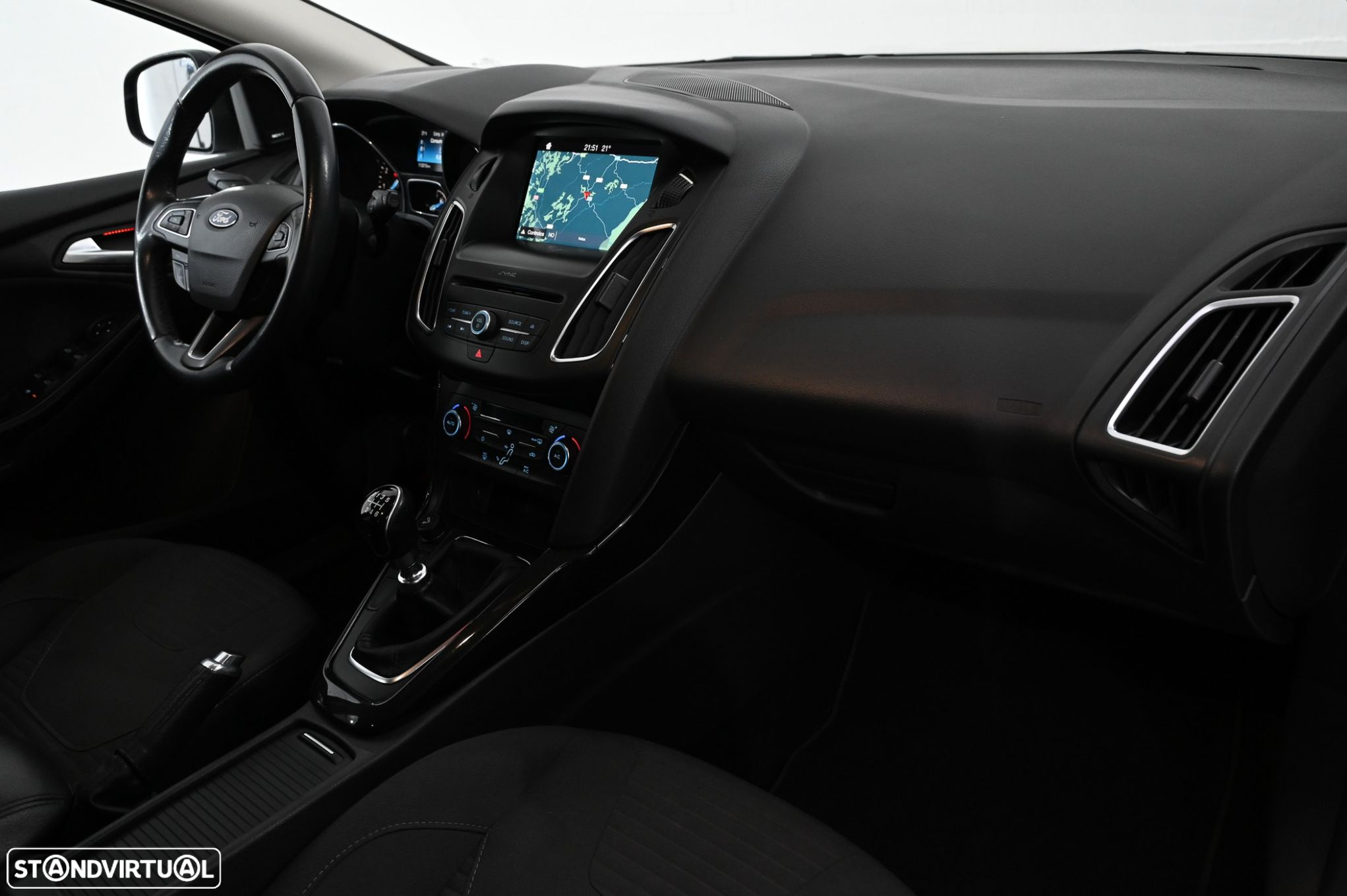 Ford Focus SW 1.0 EcoBoost Titanium - 29