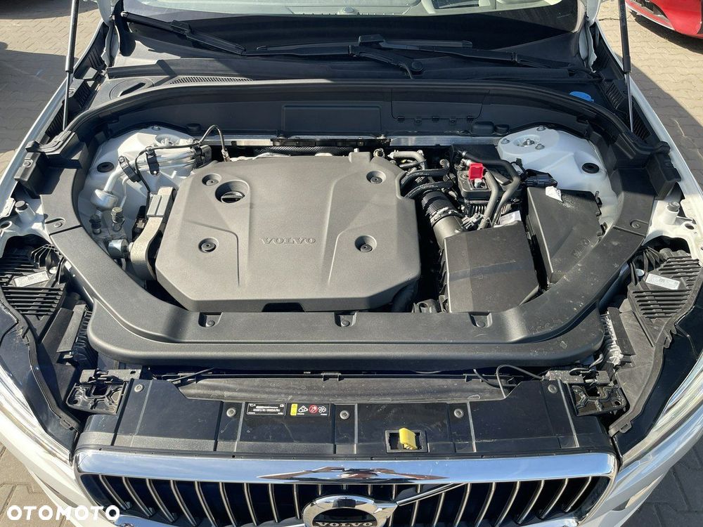 Volvo XC 60 B5 D AWD Ultimate Bright - 16