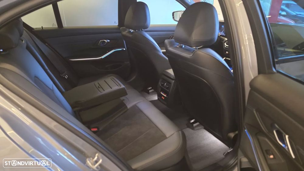BMW 320 e Pack Desportivo M Auto - 49