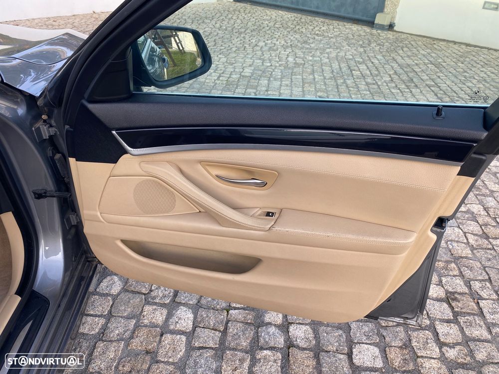 BMW 525 d Auto - 31