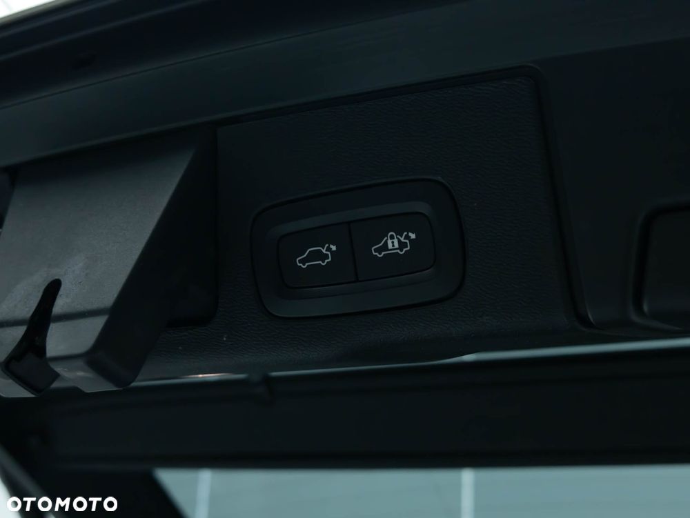 Volvo XC 60 B4 D AWD Geartronic Inscription - 39