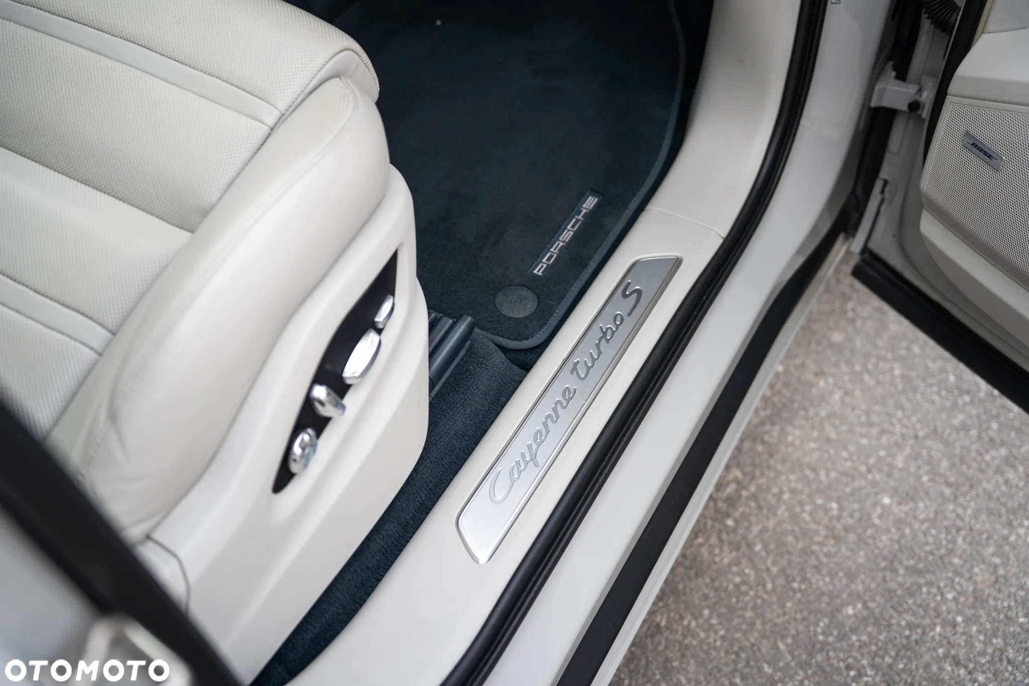 Porsche Cayenne Turbo S E-Hybrid - 36