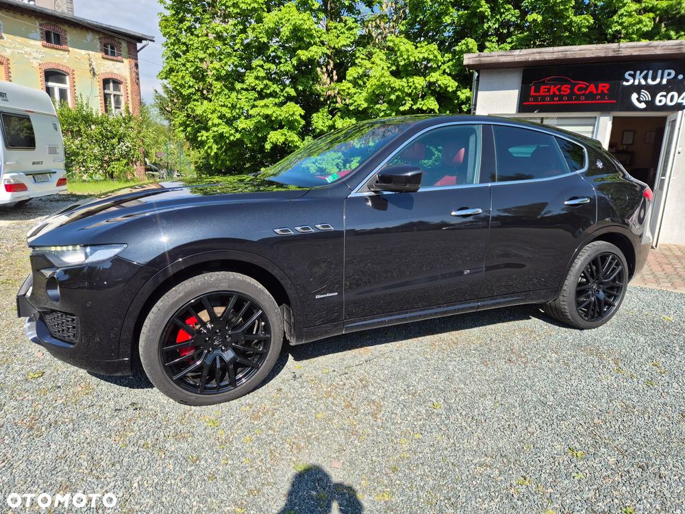 Maserati Levante Q4 GranLusso - 12