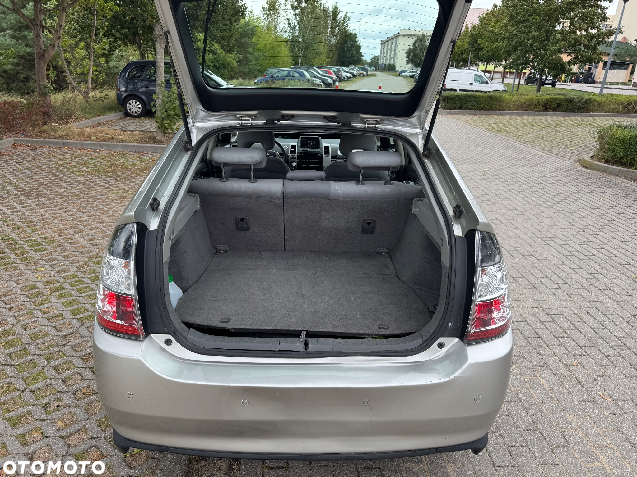 Toyota Prius ver--hybrid-sol - 11