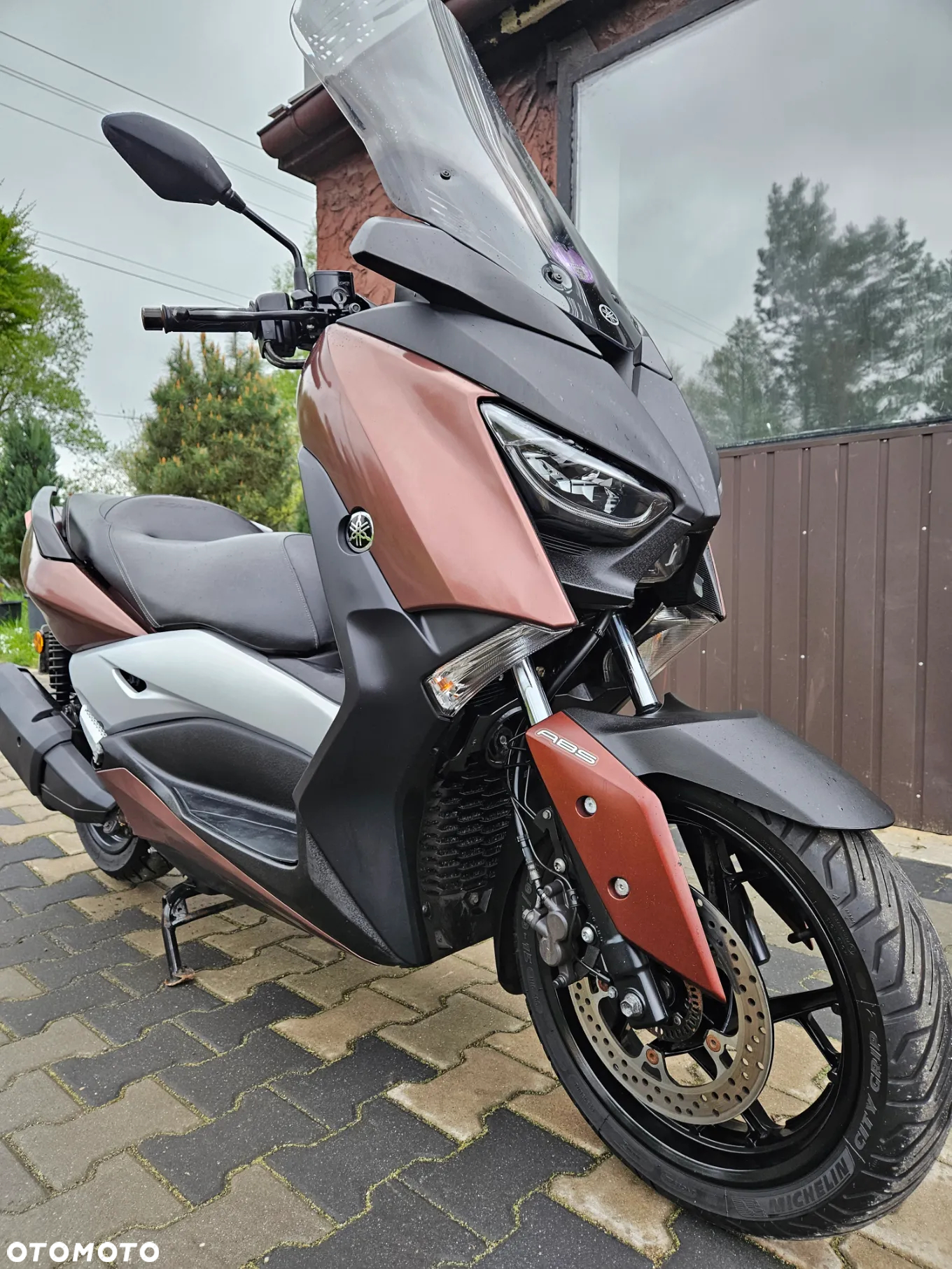 Yamaha X-max - 10