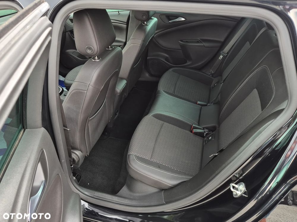 Opel Astra 1.4 Turbo Start/Stop Dynamic - 19