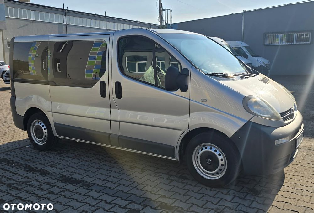 Opel Vivaro - 12
