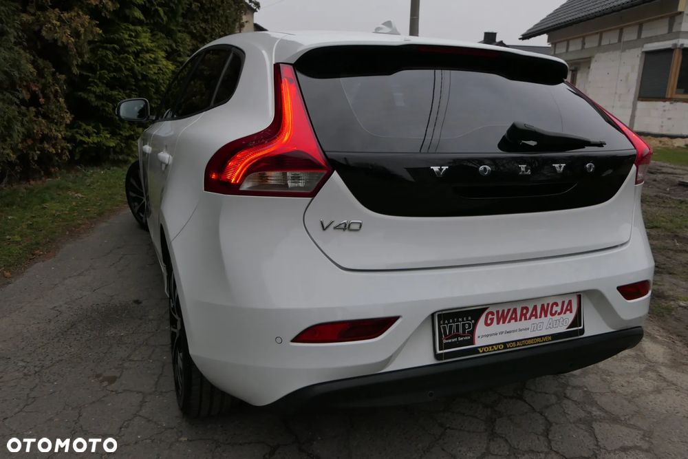 Volvo V40 T2 Drive-E Momentum - 9