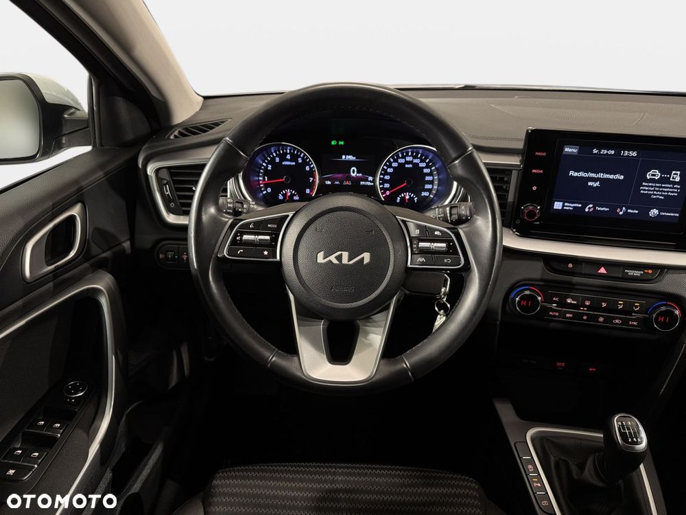 Kia Ceed - 14