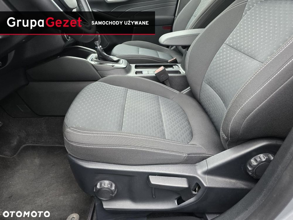 Ford Kuga - 24