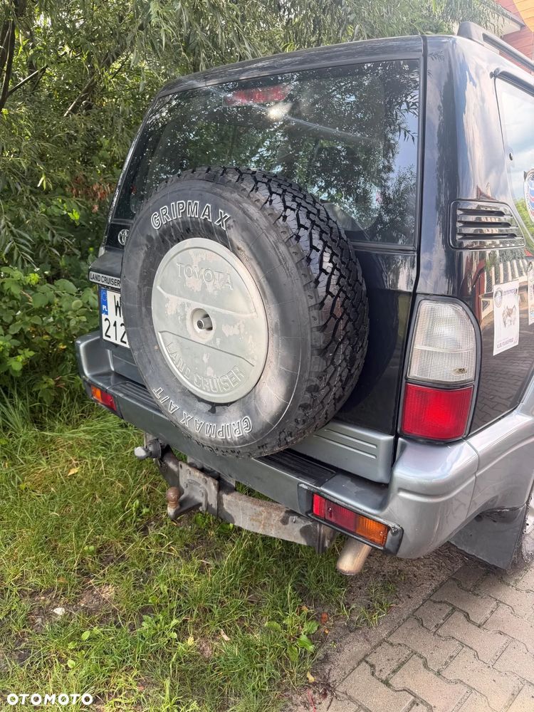 Toyota Land Cruiser - 4