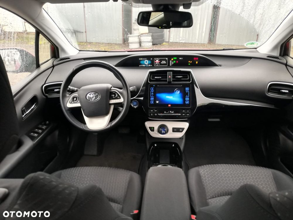 Toyota Prius Hybrid Executive - 7