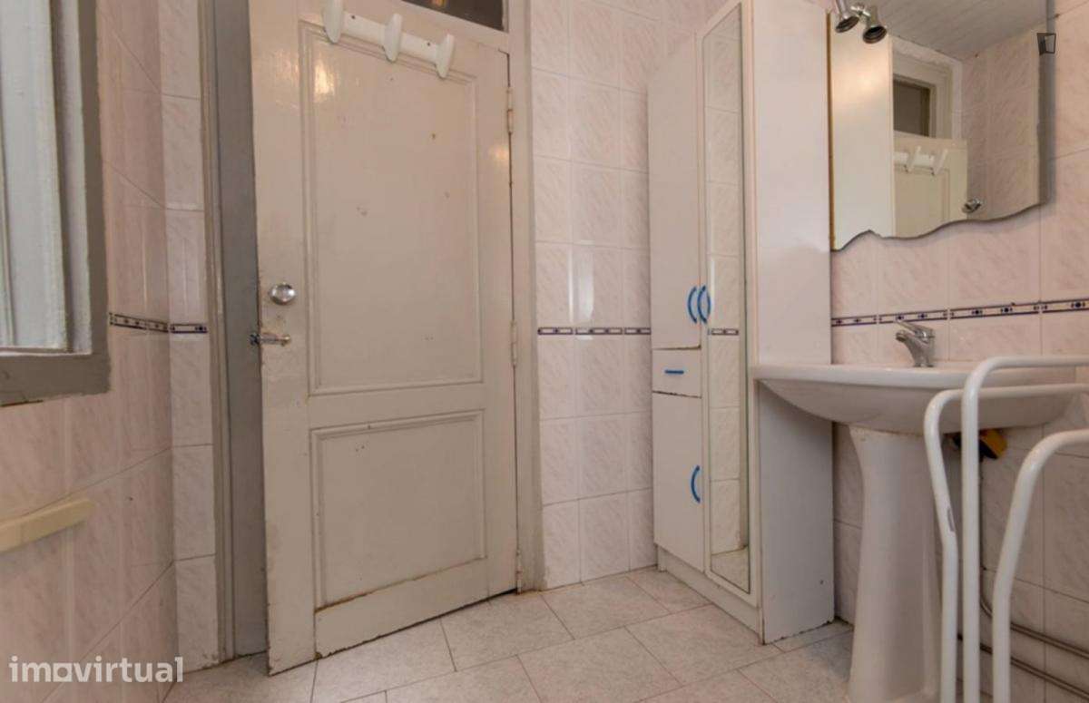 Quarto - localizado em Saldanha Lisbon - Grande imagem: 3/10