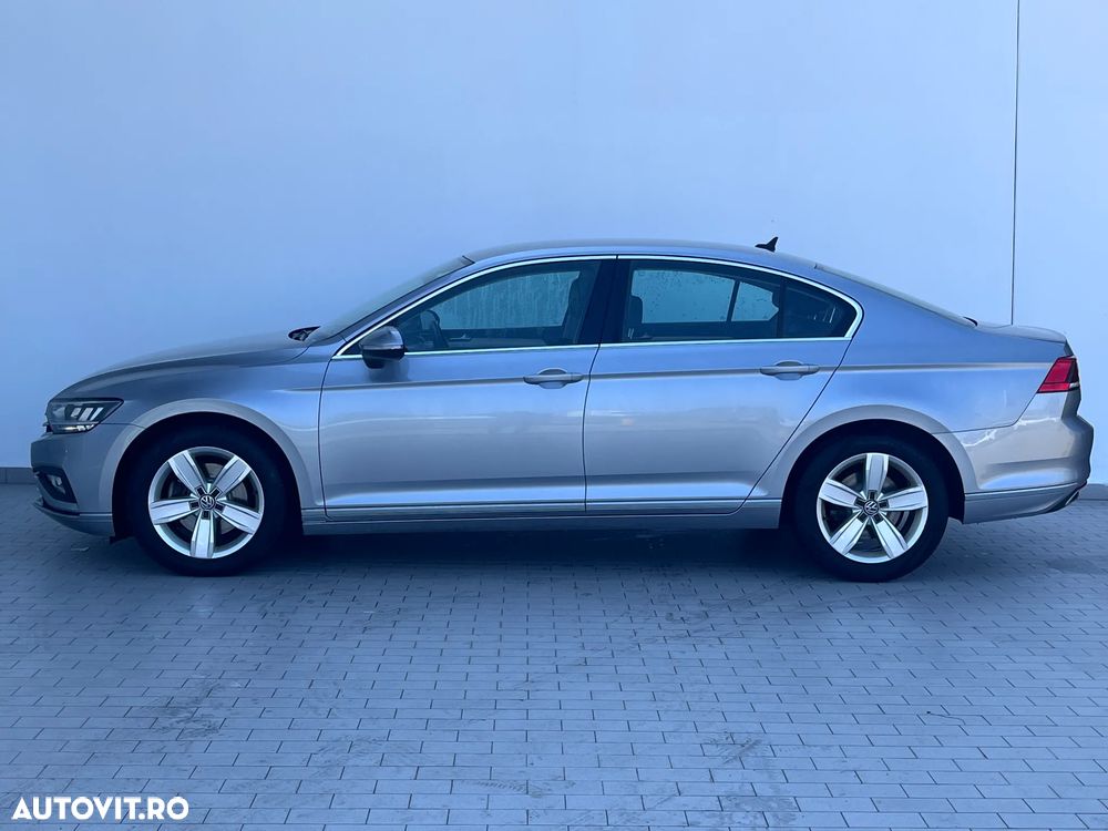 Volkswagen Passat 2.0 TDI DSG Highline - 2