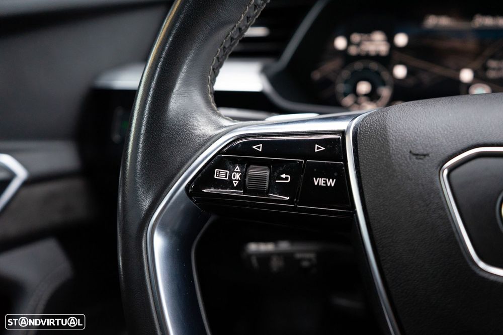 Audi e-tron 50 quattro S line - 42