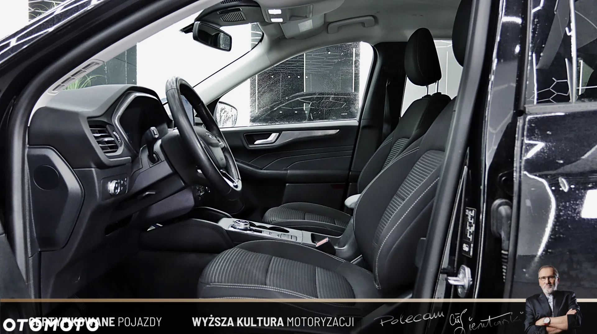 Ford Kuga 2.5 FHEV FWD Titanium - 13
