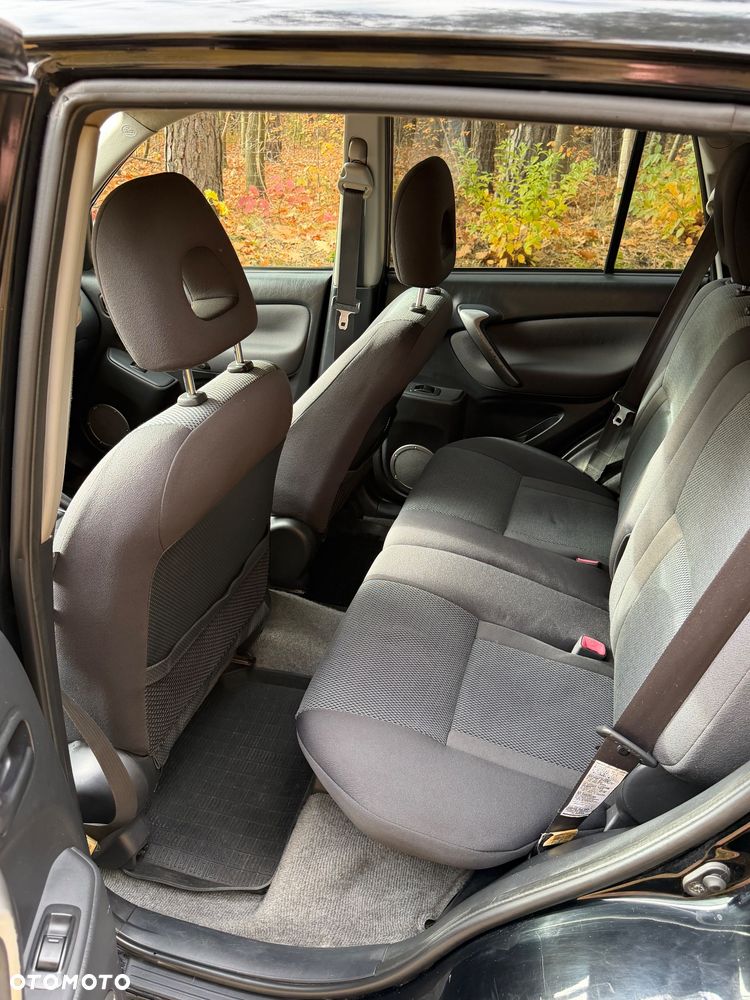 Toyota RAV4 - 12