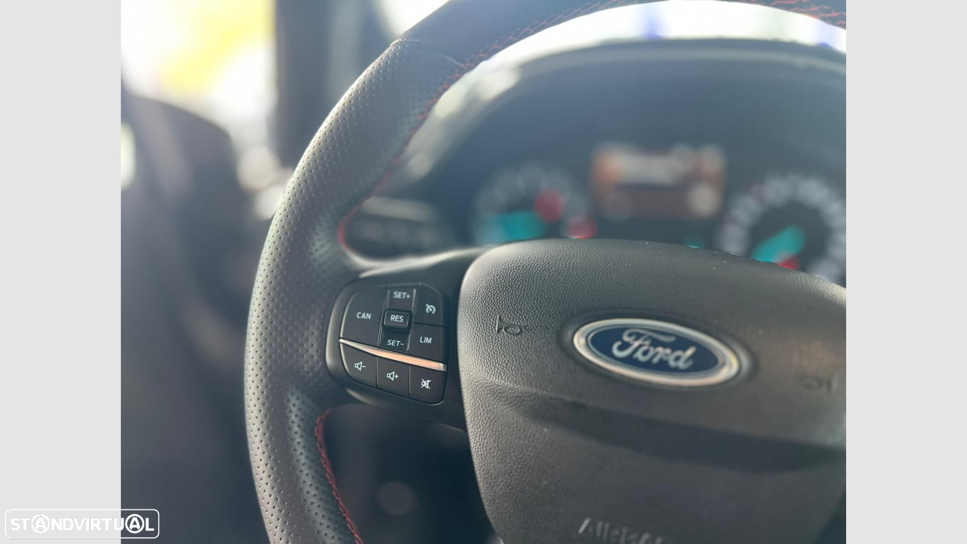 Ford Fiesta 1.0 EcoBoost ST-Line - 12