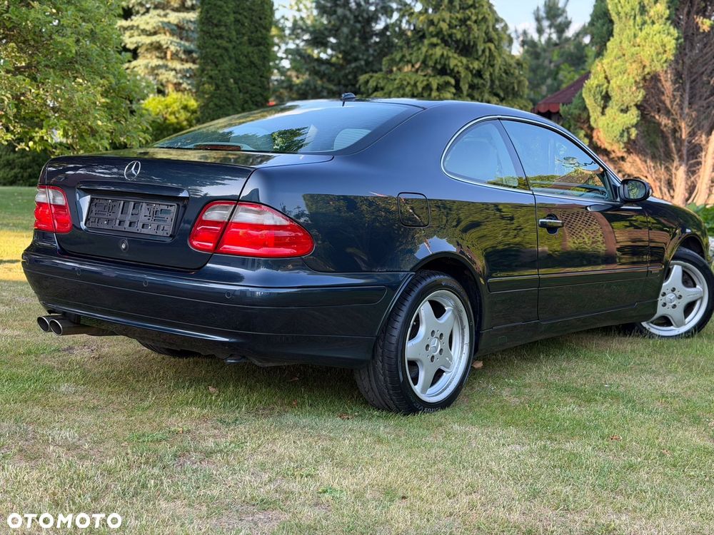 Mercedes-Benz CLK - 4