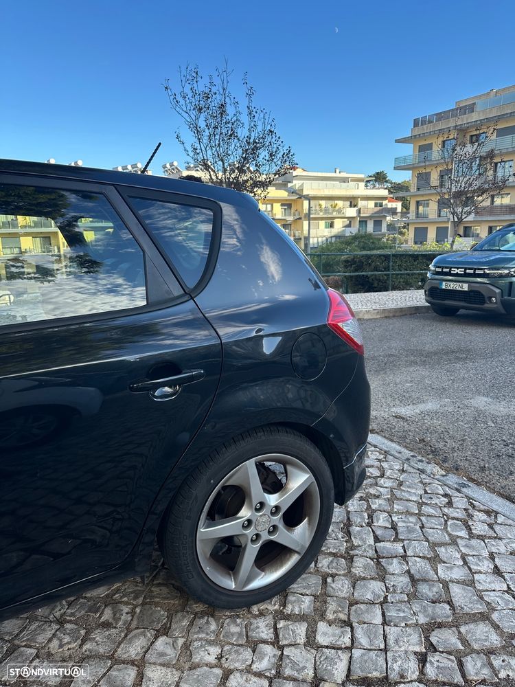 Kia Ceed 1.6 CRDi - 10