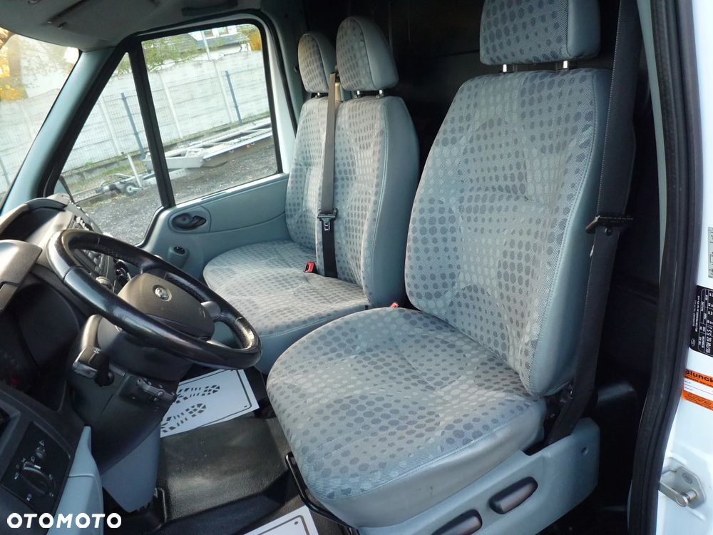 Ford Transit - 12
