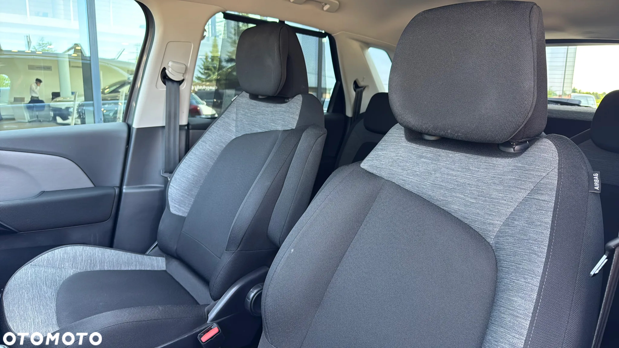 Citroën C4 Picasso 1.2 PureTech MoreLife S&S - 12