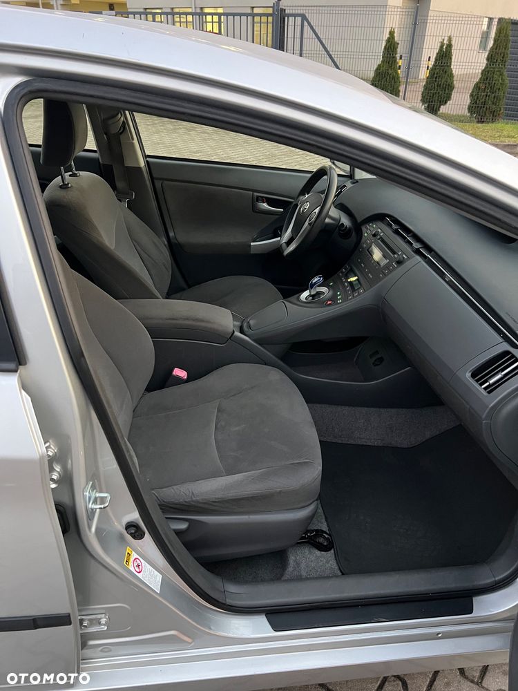 Toyota Prius - 10