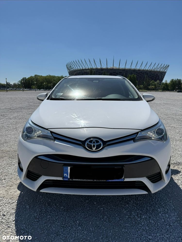 Toyota Avensis 2.0 D-4D Premium - 2