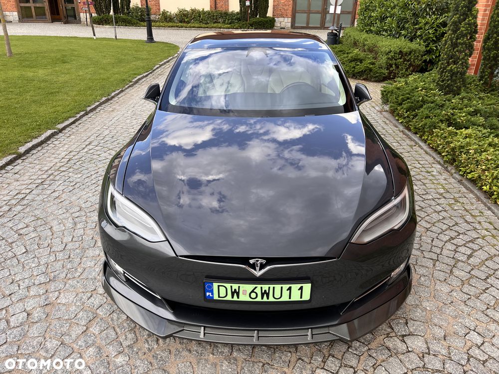 Tesla Model S - 7