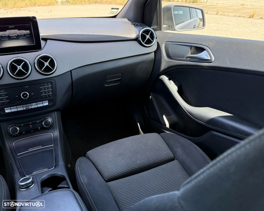 Mercedes-Benz B 200 d Style Aut. - 27
