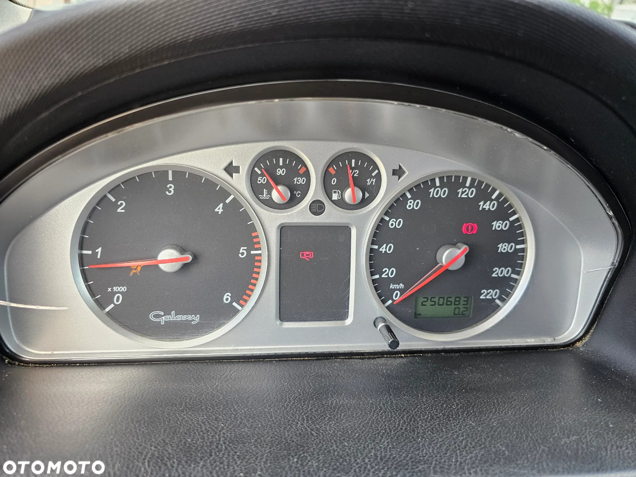 Ford Galaxy - 18