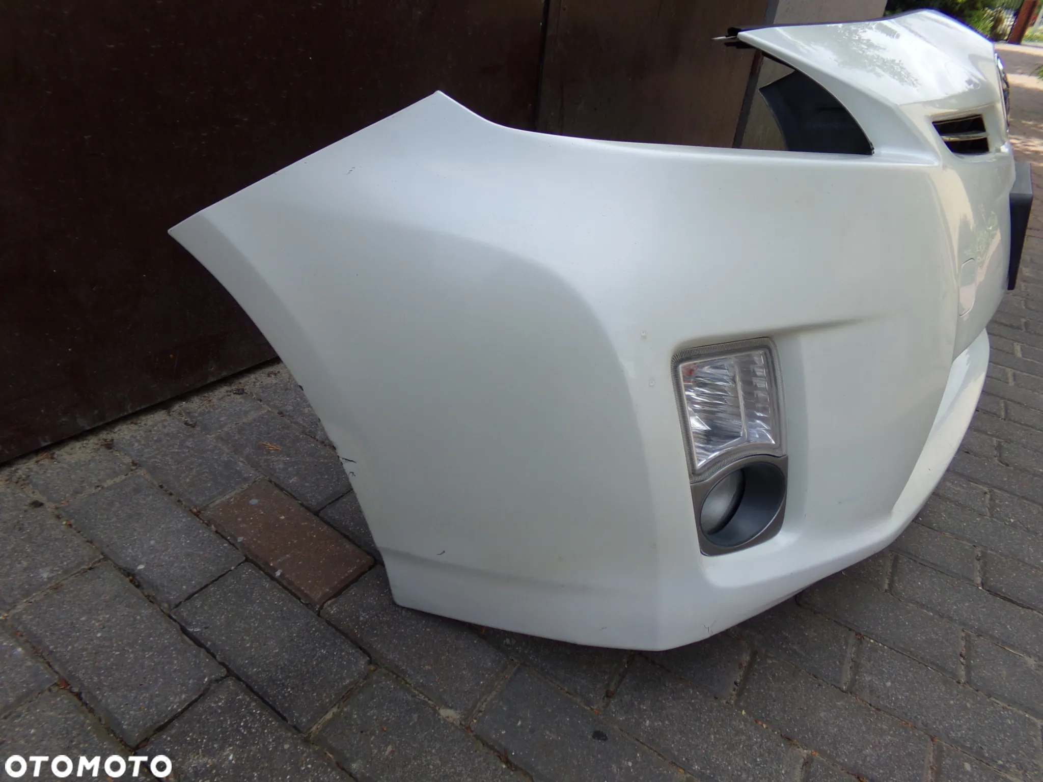 Zderzak przód toyota Prius III 3  070 - 3