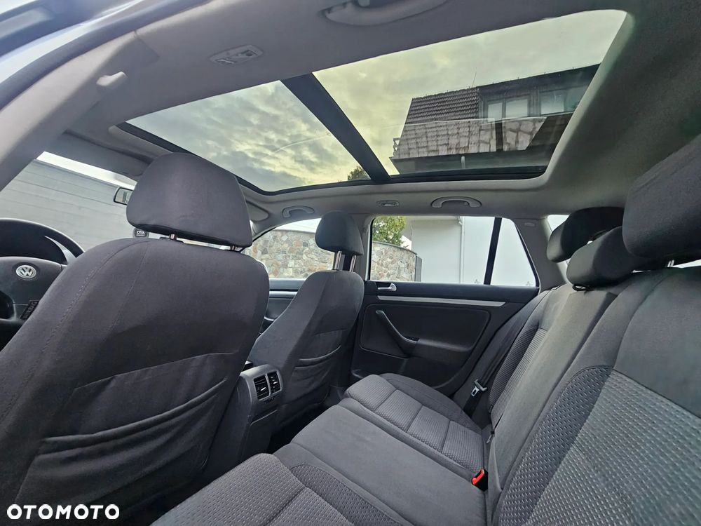 Volkswagen Golf - 17