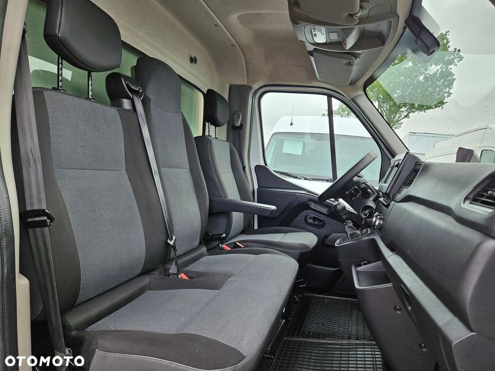 Renault Master Kontener 8 ePAL *114999zł NETTO*  Winda 750kg 2.3 dCi/145KM - 28