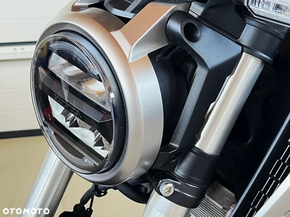 Honda CB - 11