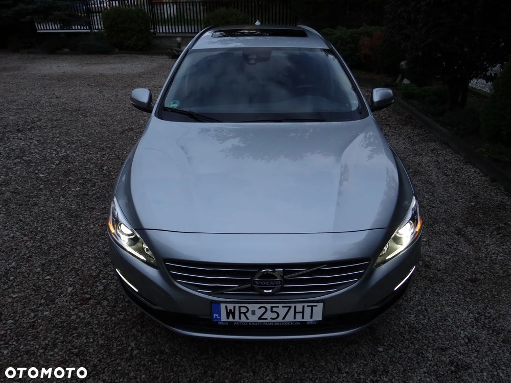 Volvo V60 D4 Geartronic Summum - 2