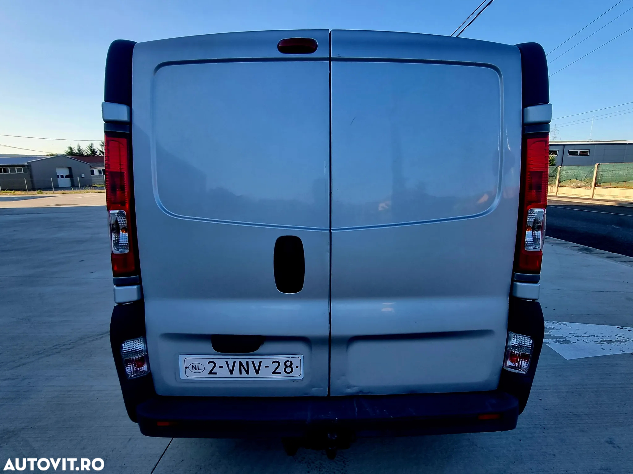 Opel Vivaro Combi 2.0 CDTI LWB EURO5 - 4