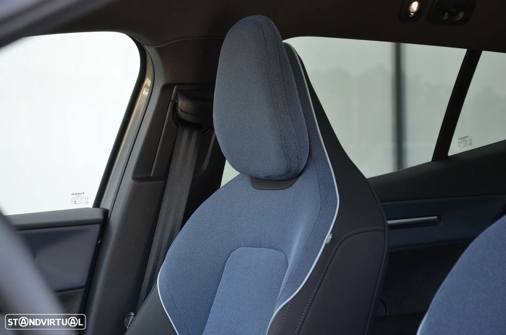 Volvo EX30 Cross Country - 12