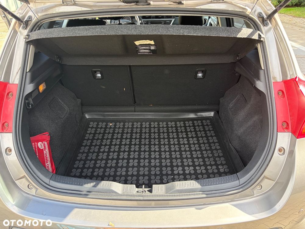 Toyota Auris 1.6 Active - 4