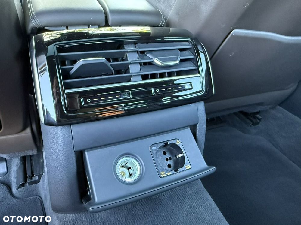 Audi A8 - 35