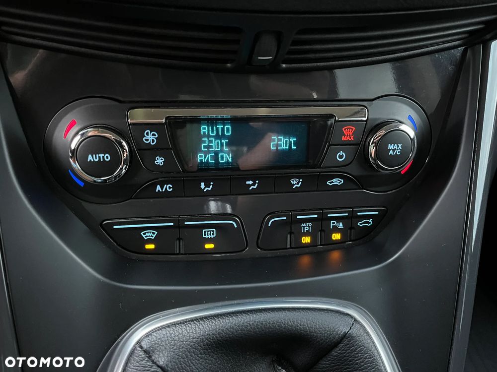Ford Kuga 2.0 TDCi 4x4 Individual - 27