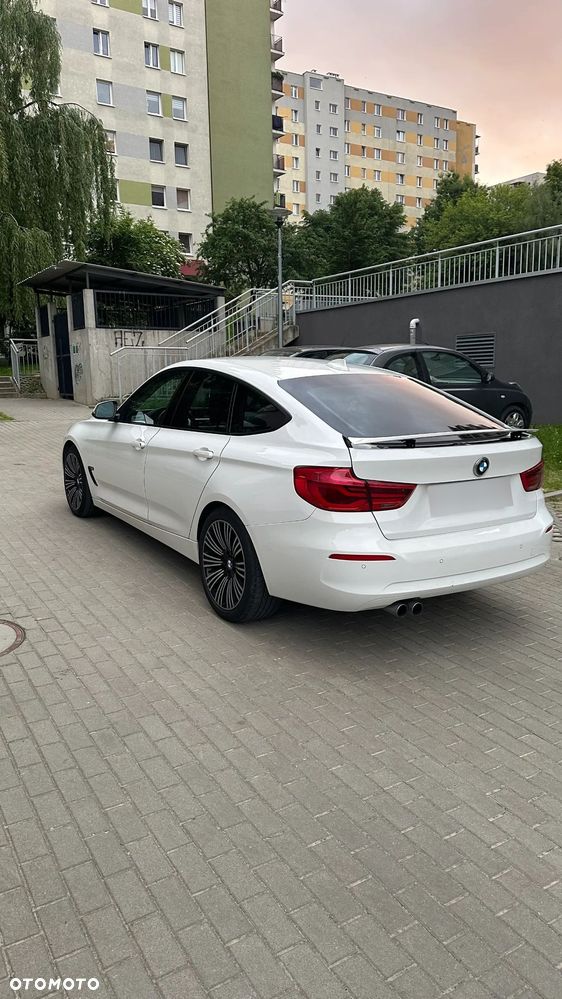 BMW Seria 3 320i xDrive - 6