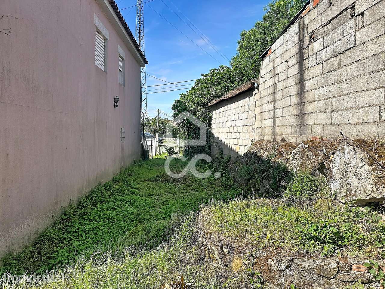 Moradia com Grande Potencial e Vista para campo e cidade - Grande imagem: 4/33