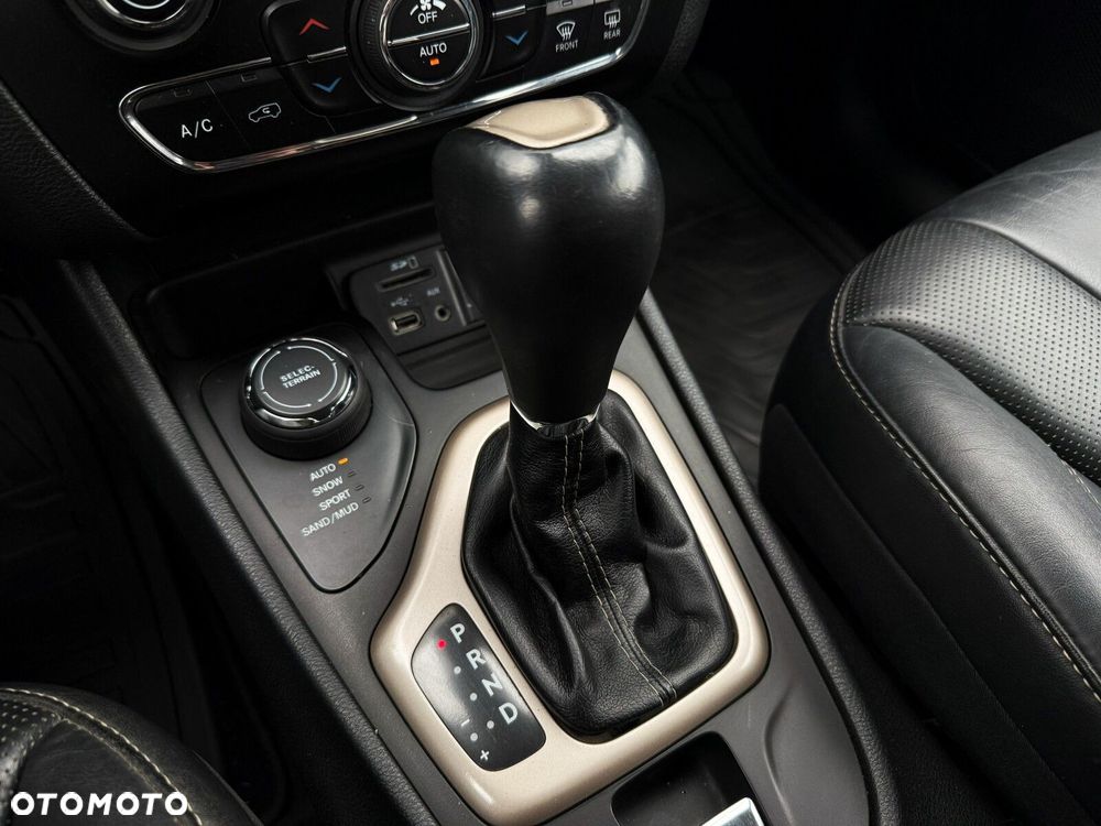 Jeep Cherokee 2.0 MJD Active Drive I Limited - 26