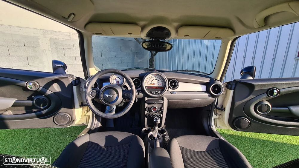 MINI 3 Portas One D - 5