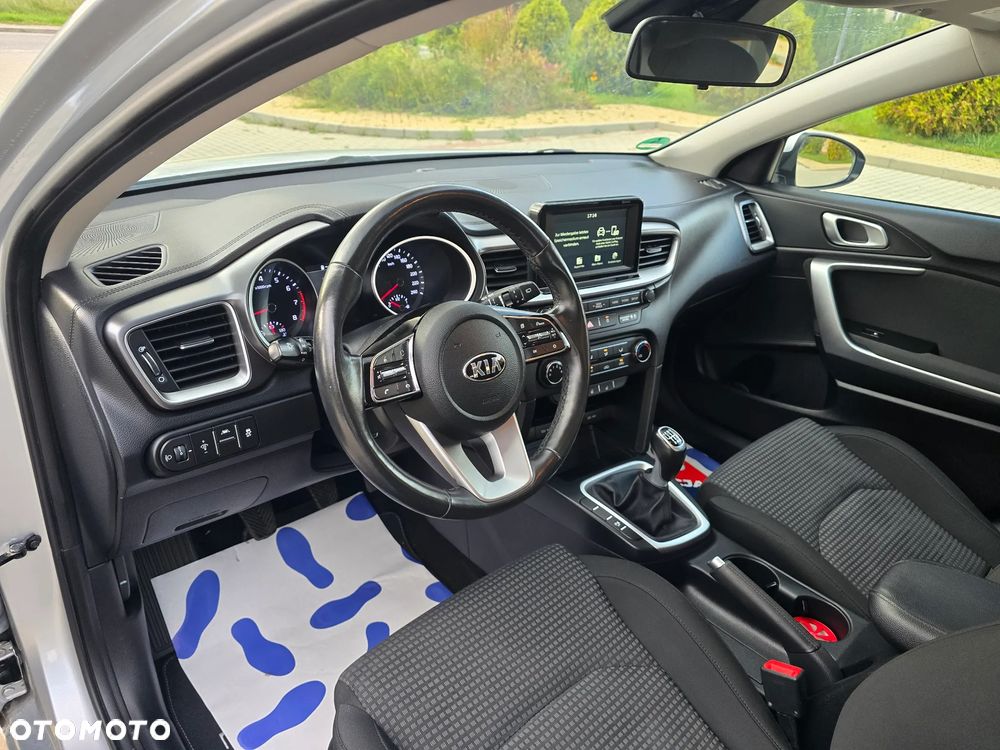 Kia Ceed 1.4 CVVT Fifa World Cup Edition - 20