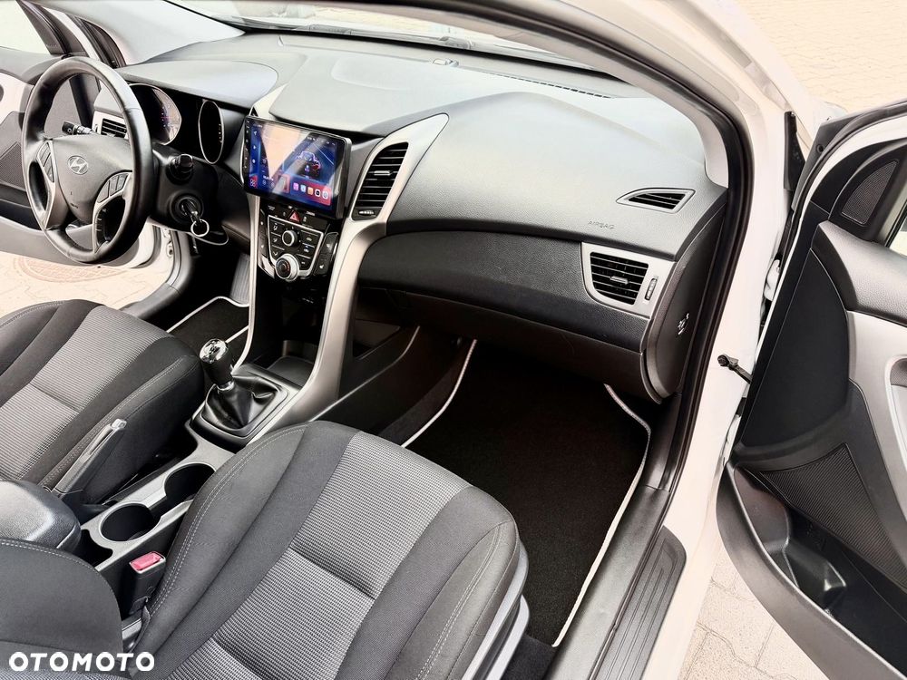 Hyundai i30 - 10